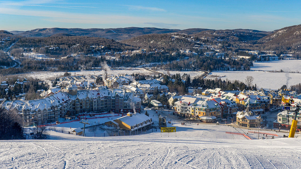 Vue sur le village de Tremblant au Québec