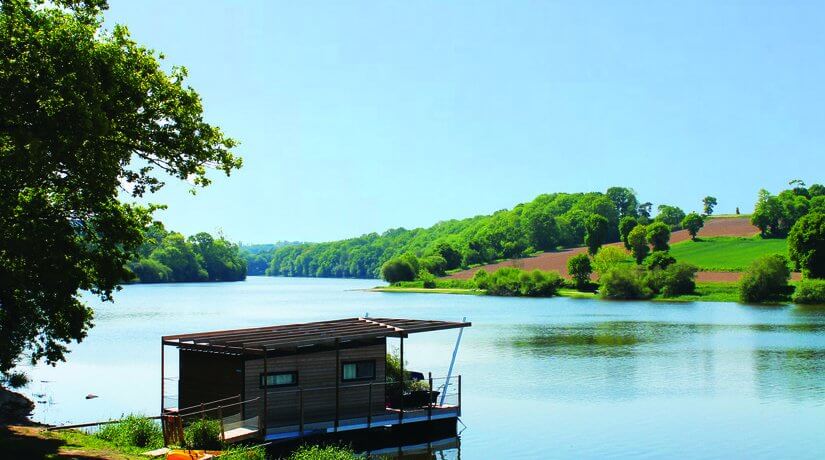 Cabane flottante - Nuit insolite en Bretagne : nos meilleures adresses pour vivre une expérience originale