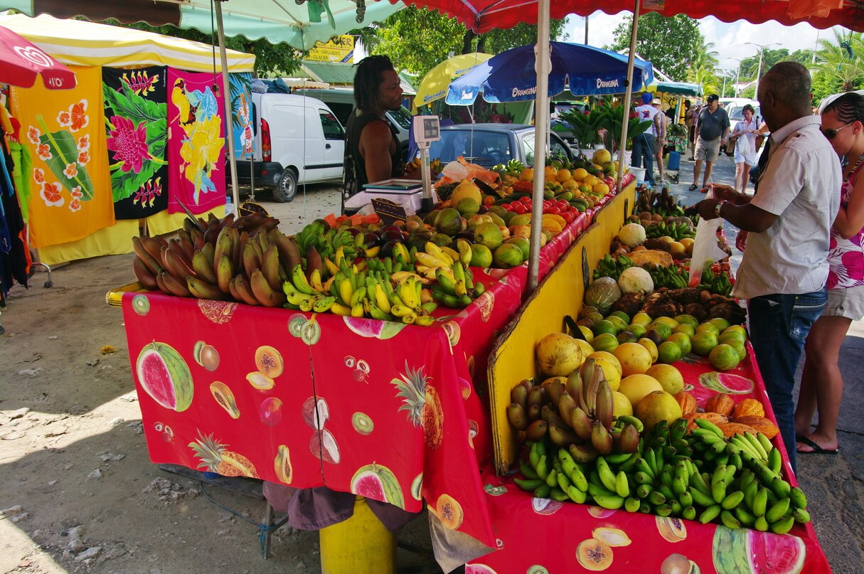 Guadeloupe Marcéh antillais - Les îles françaises d'outre-mer : où et quand partir pour les vacances ?