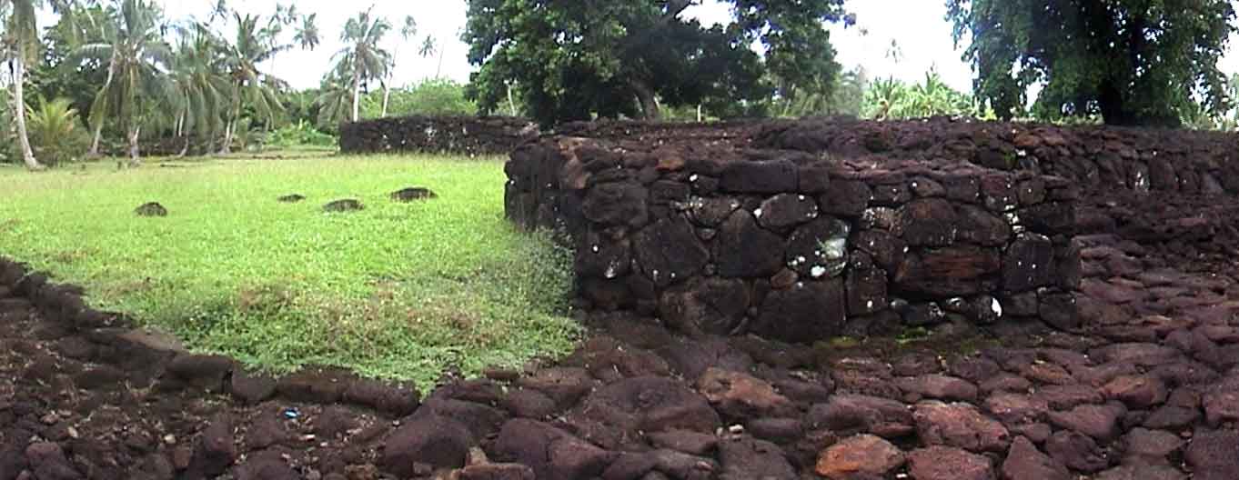 Wallis et Futuna Ruines du fort Talietumu - Les îles françaises d'outre-mer : où et quand partir pour les vacances ?