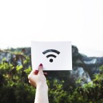 Astuces pour voyager pas cher rester connecté à moindre coût - 22 astuces auxquelles on pense rarement pour voyager pas cher