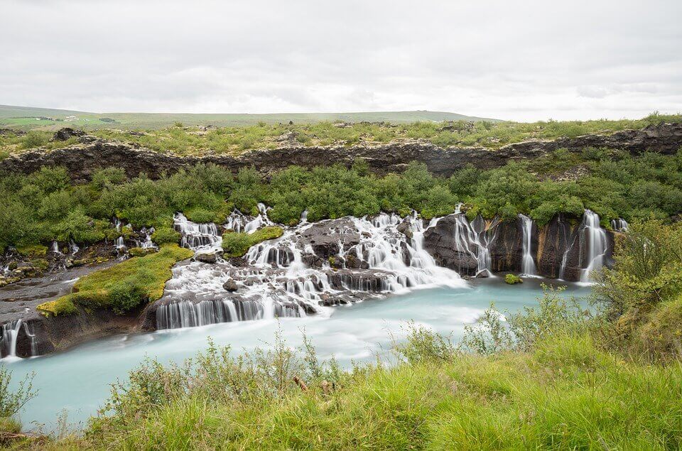 cascade hraunfossar islande en itinéraire