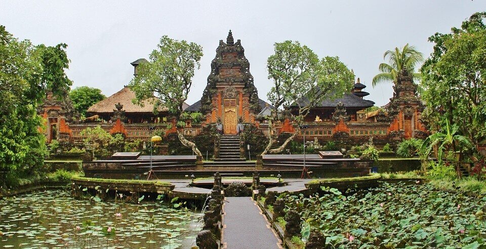 temple a bali ou lombok