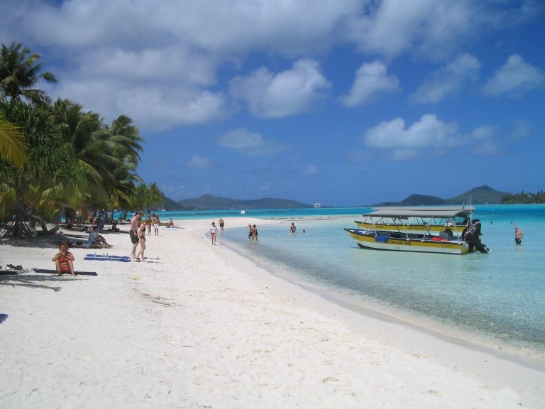 Les îles francophones de la Polynésie françaises sont des destinations lointaines, pour se couper du monde mais où l’on ne se sent pas dépaysé.