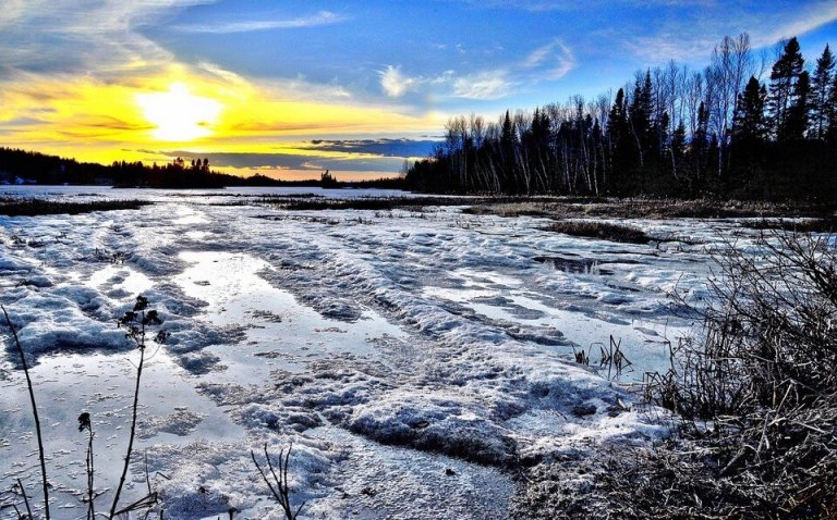 coucher de soleil lac glacé températures les plus froides du monde