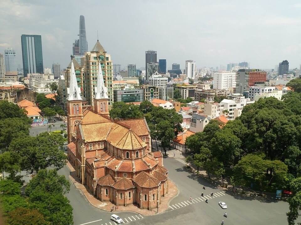 Remontée du Mékong en bateau du Vietnam au Cambodge : une croisière inoubliable, et facile à organiser (avec nos conseils) ! 3 saigon vietnam eglise
