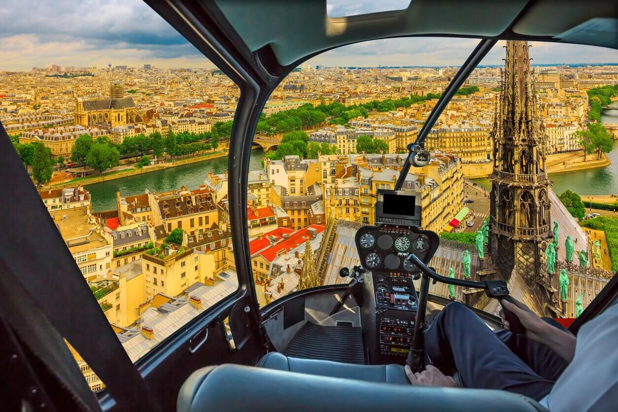 vol en hélicoptère paris - Les 10 meilleures activités insolites à faire à Paris