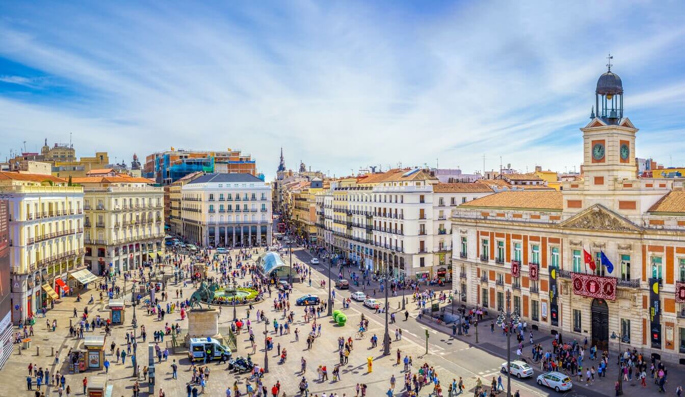 Que faire à Madrid ? Les 19 incontournables et lieux secrets à visiter à Madrid 10 Puerta del Sol madrid - Que faire à Madrid ? Les 19 incontournables et lieux secrets à visiter à Madrid