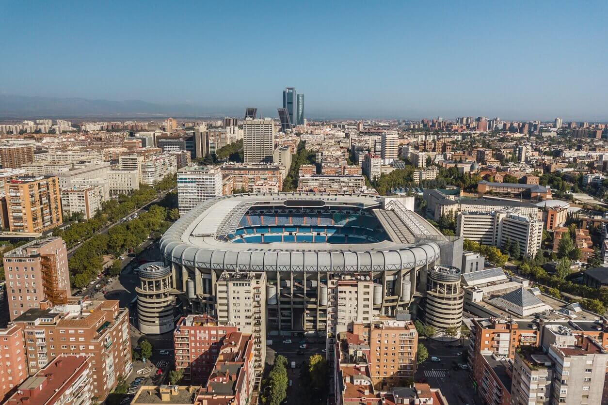 Que faire à Madrid ? Les 19 incontournables et lieux secrets à visiter à Madrid 2 stade Santiago Bernabeu - Que faire à Madrid ? Les 19 incontournables et lieux secrets à visiter à Madrid