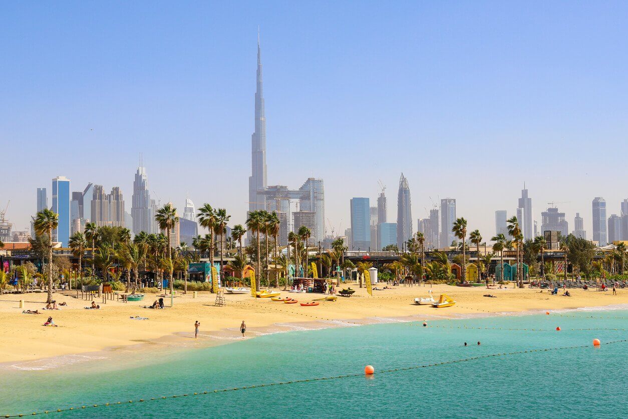 plage de Jumeirah Dubaï - Que faire à Dubaï ? 13 incontournables et... 5 inédits !