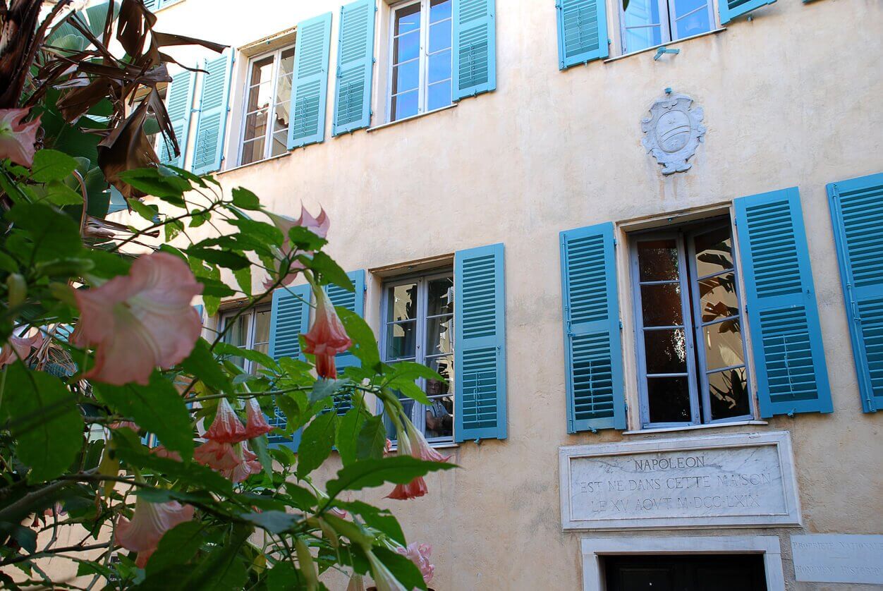 1 maison Bonaparte - Que faire à Ajaccio ? 16 activités et lieux à visiter, incontournables ou inédits !