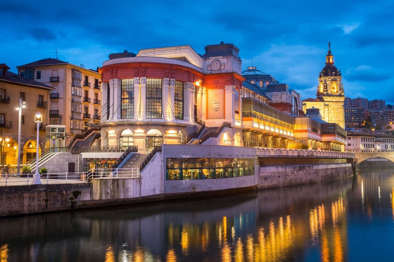 12 Faire du shopping au marché de La Ribera - Que faire à Bilbao en Espagne ? 15 lieux à visiter et activités, incontournables ou inédits