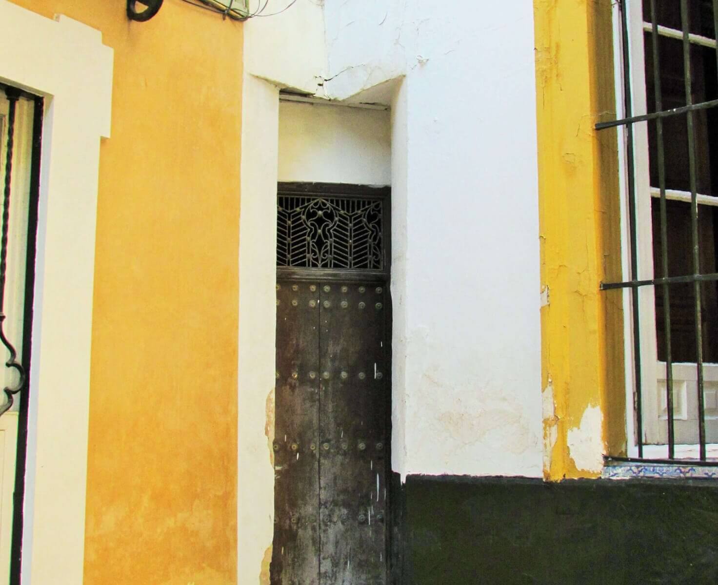 maison etroite seville - Que faire et que voir à Séville ? 20 incontournables et coins secrets pour votre week-end dans la perle de l'Andalousie