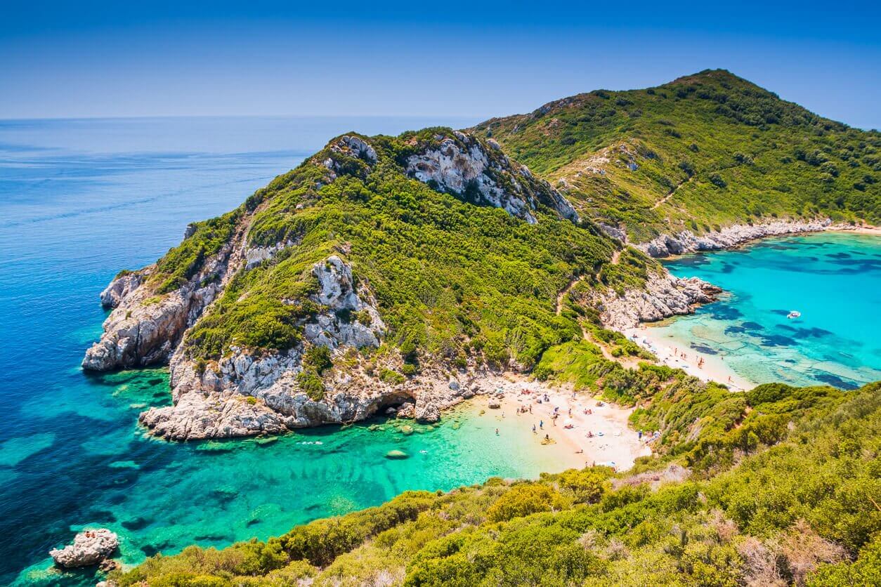 Corfou Grèce - Santorin ou Corfou : Quelle île grecque choisir pour vos vacances ? Notre comparatif ! 