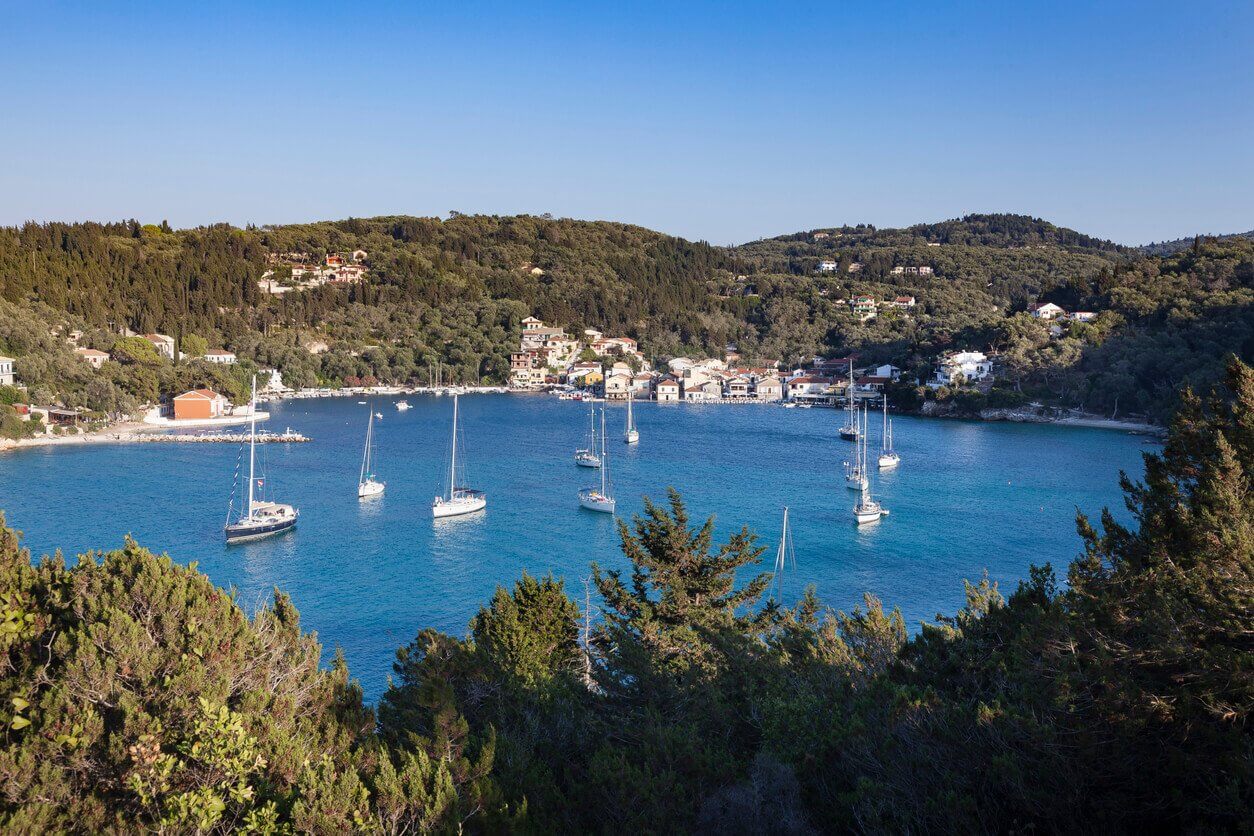 Paxos 1 - Vacances à Corfou dans le Nord ou le Sud de l'île ? Où aller ? Quelle région visiter ? Notre comparatif !