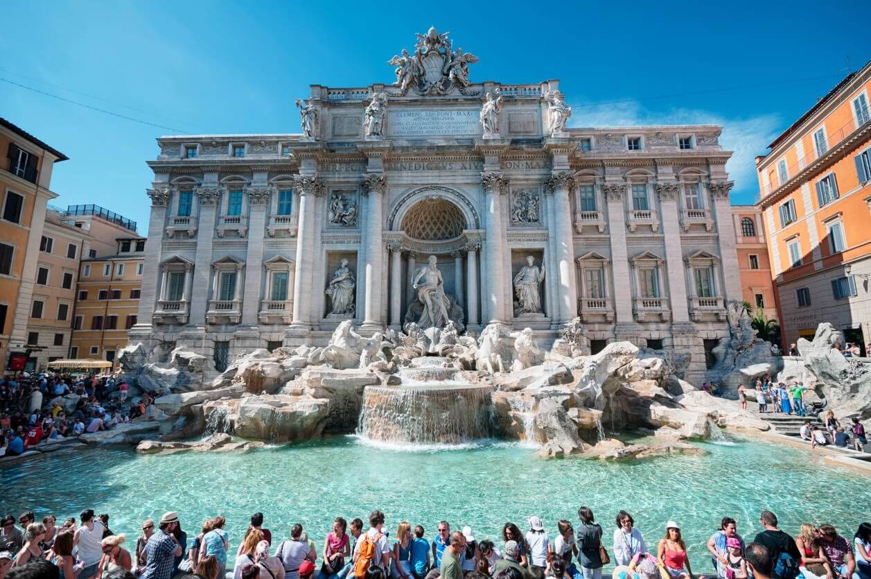 Fontaine de Trevi Rome Italie - Visiter Rome : 14 endroits incontournables et 8 lieux secrets à voir !