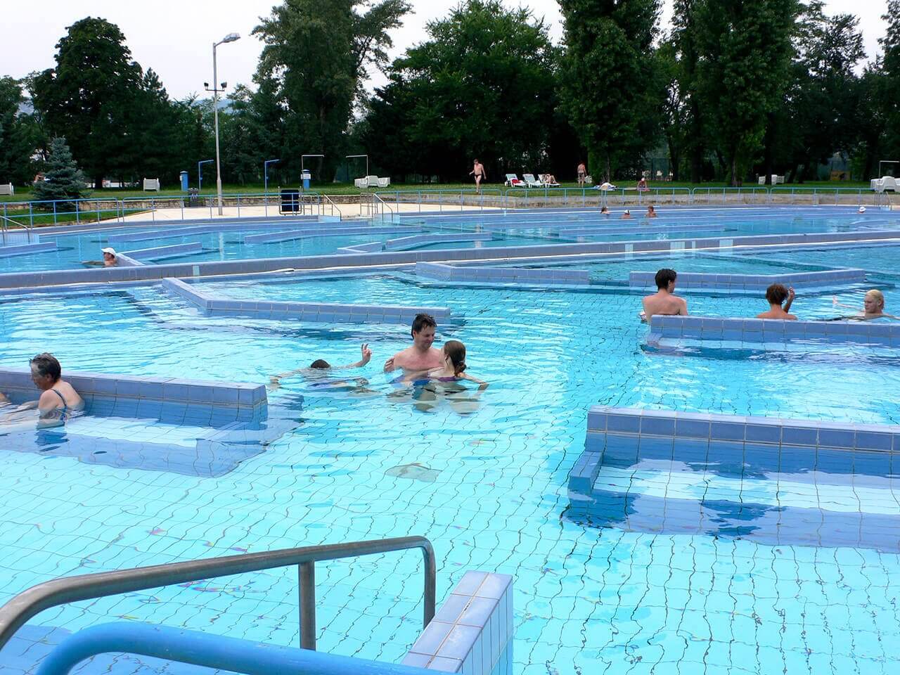 Palatinus Strand Baths budapest - Visiter Budapest en famille : Que faire avec des enfants ? (+ nos conseils)