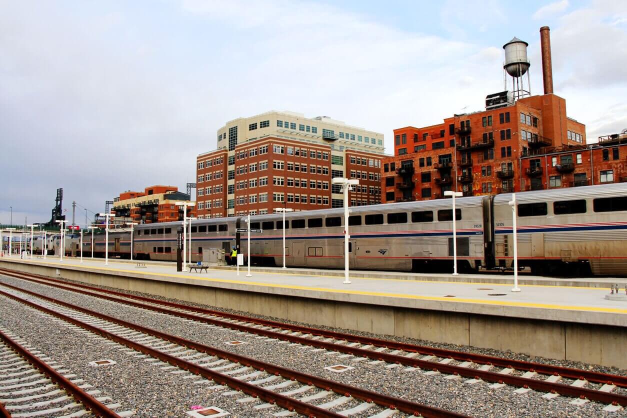 Amtrak California Zephyr train - Les 5 plus beaux itinéraires pour voyager en train aux États-Unis !