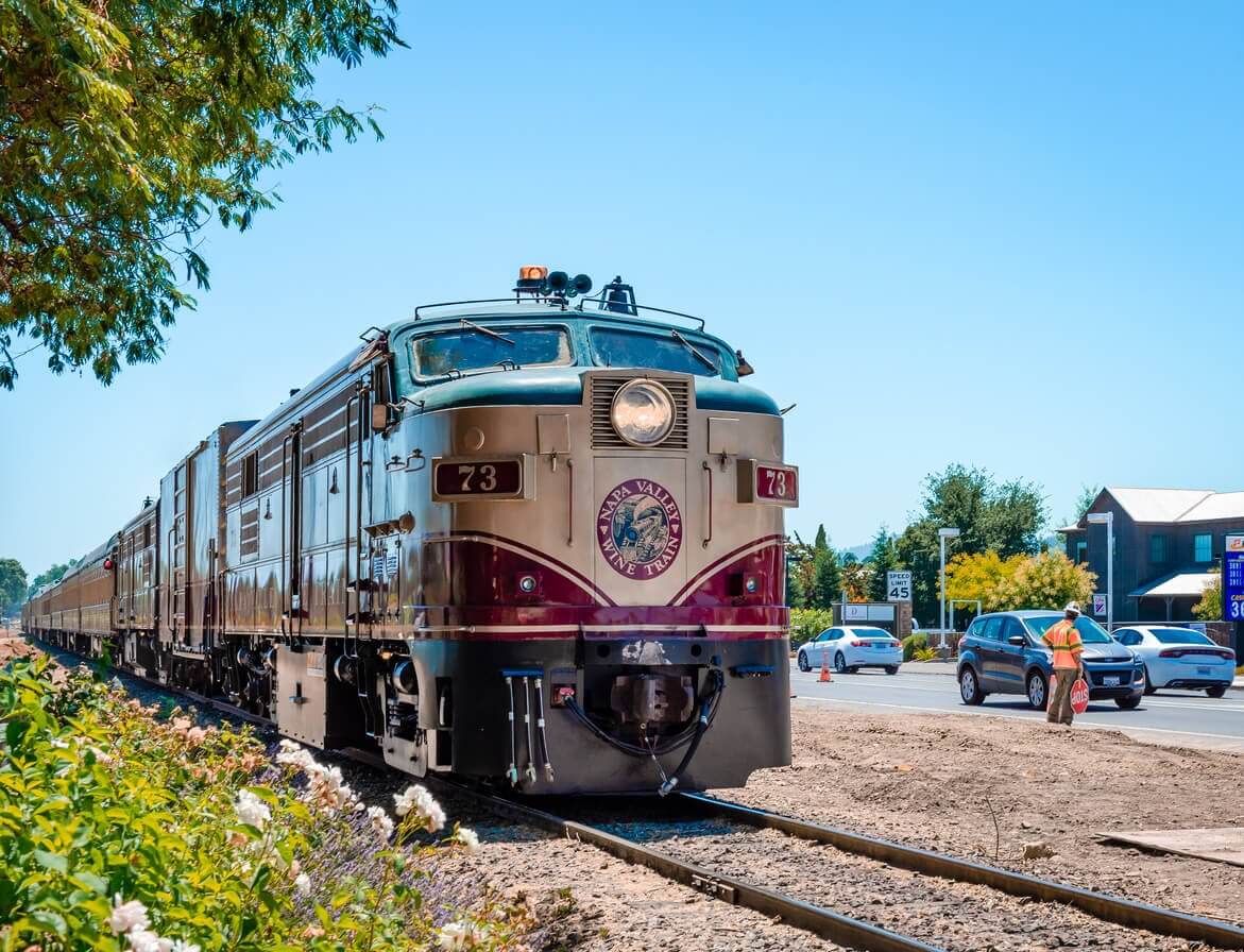 Napa Valley Wine Train - Les 5 plus beaux itinéraires pour voyager en train aux États-Unis !
