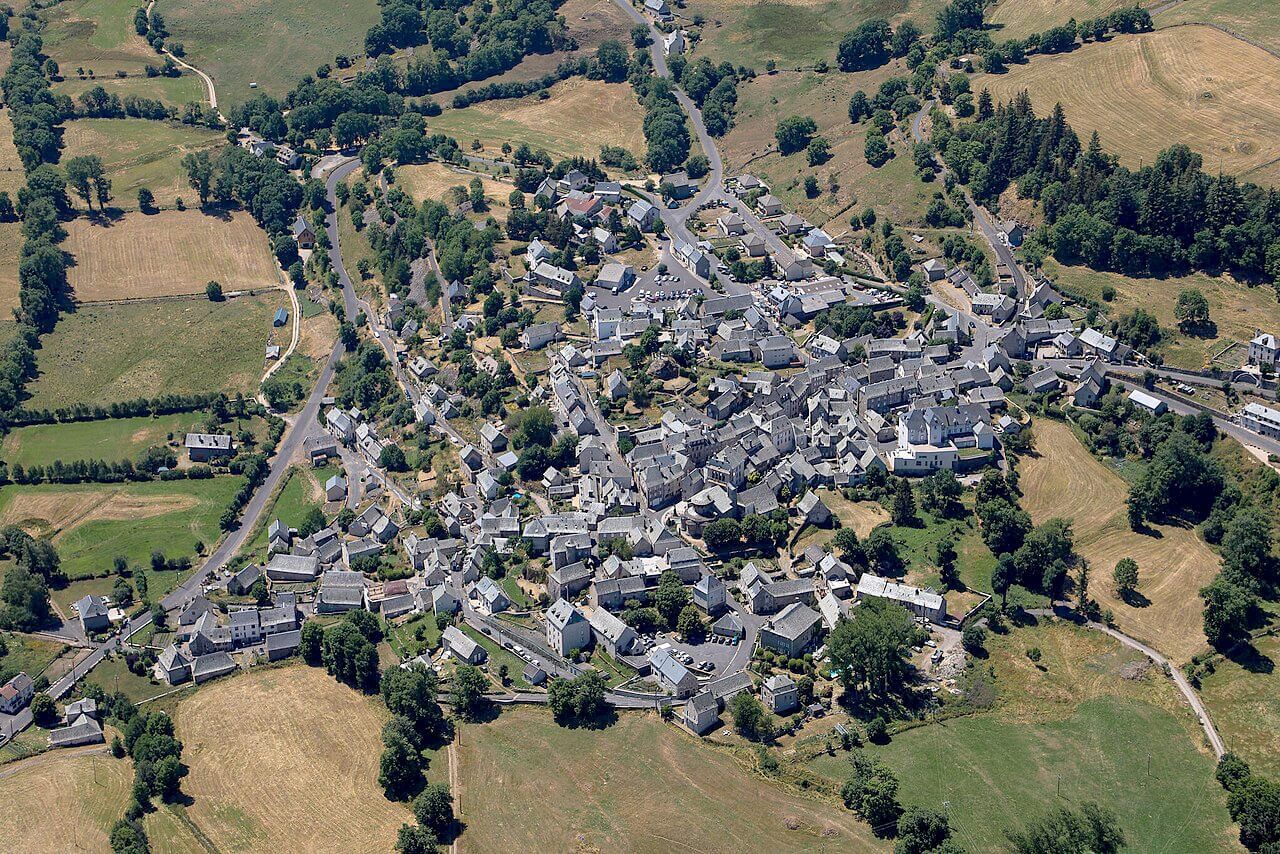 Quels sont les plus beaux villages de l’Aubrac ? Découvrez notre top 12 7 Saint Urcize VV - Quels sont les plus beaux villages de l’Aubrac ? Découvrez notre top 12