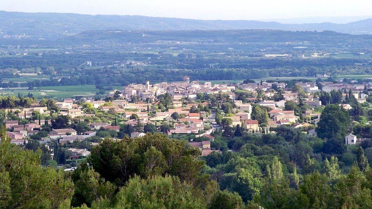 Caromb Village 1 - Top 12 des plus beaux villages autour de Carpentras dans le Vaucluse