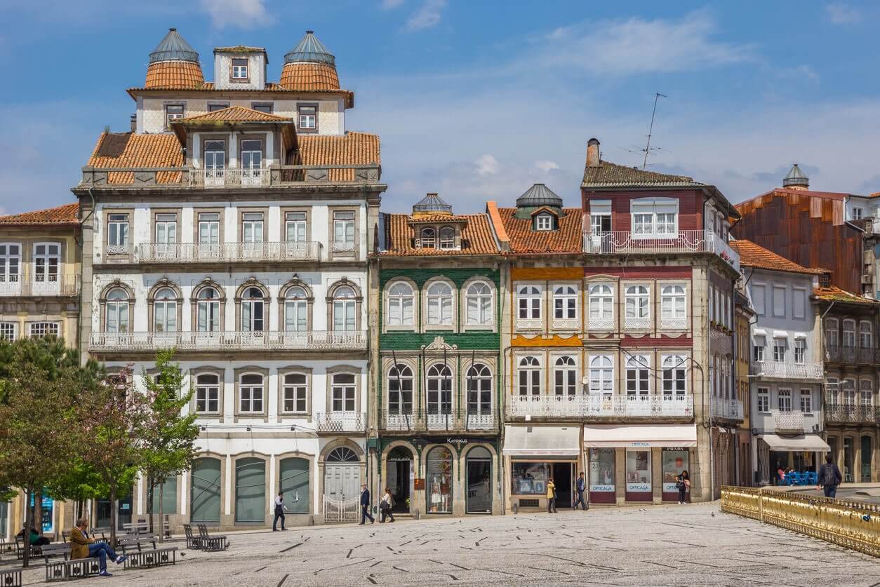 Découvrez notre top 11 des plus beaux villages du nord du Portugal 8 Guimaraes