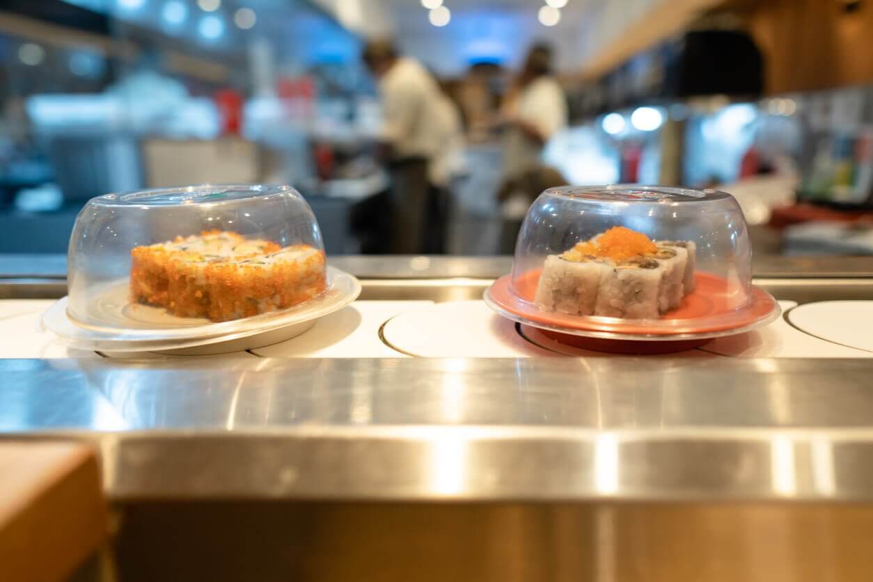 Que faire à Tokyo ? 21 activités et lieux à voir pour découvrir la capitale du Japon ! 20 Kaiten Sushi