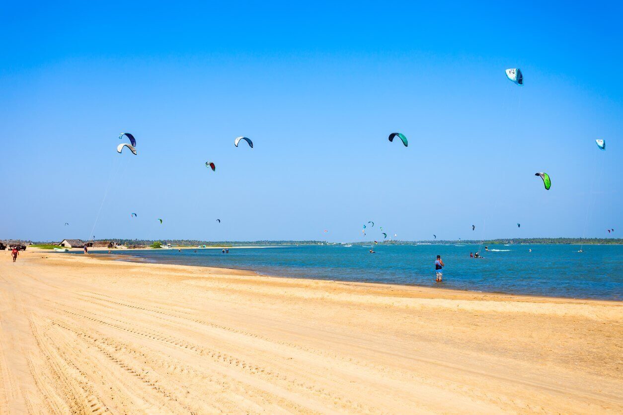 kitesurfers kalpitiya beach