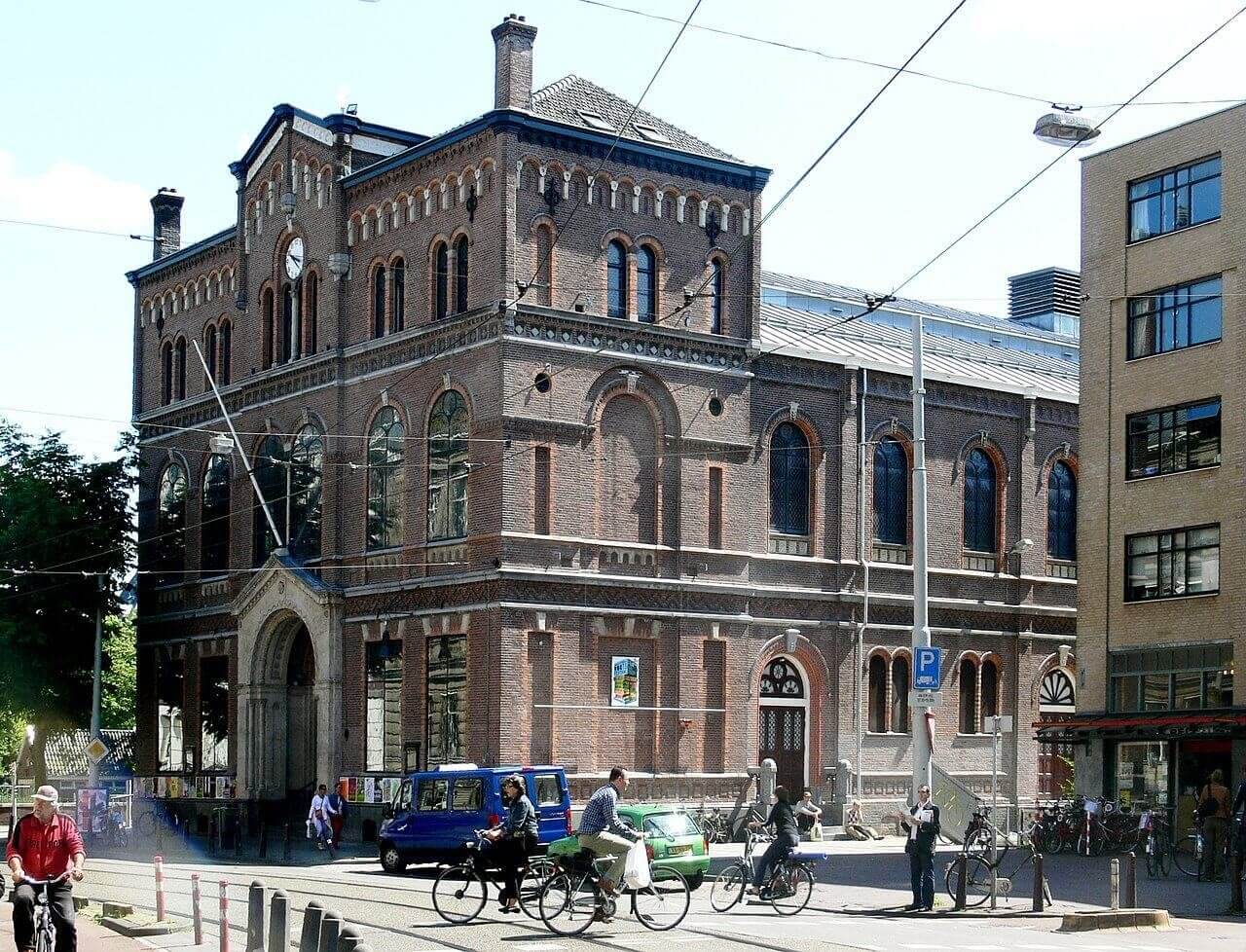 Visiter Amsterdam : Que faire et que voir ? 15 incontournables (et 7 endroits secrets) 22 1280px amsterdam paradiso