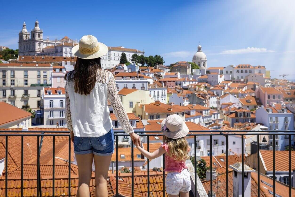 Que faire à Lisbonne en famille ? Les 10 visites et activités incontournables avec des enfants ! 1 lisbonne mere et fille