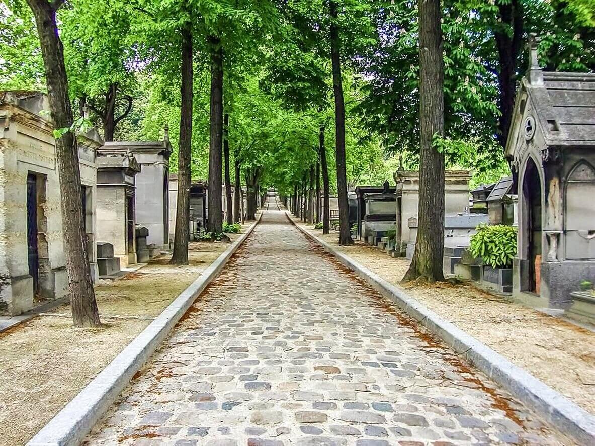 Que voir et que faire à Paris ? Nos 17 incontournables et nos 8 lieux secrets pour découvrir la capitale 14 pere lachaise paris