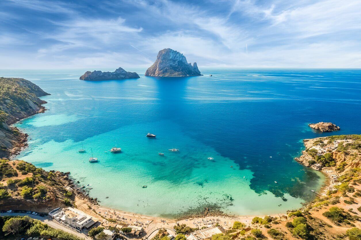 Où partir pour 3 ou 4 jours ? 10 idées de destinations proches de la France 9 cala dhort ibiza