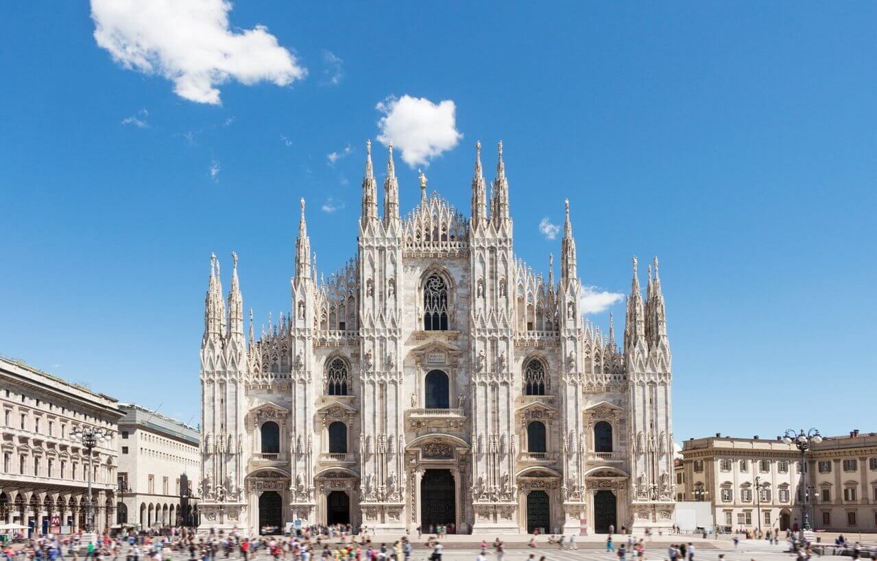 Visiter Milan : Que faire et que voir ? 14 incontournables 1 dome de milan italie. piazza del duomo