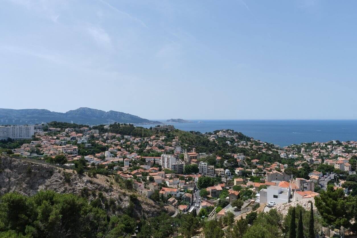 Top 15 des microclimats en France : voyage dans ces endroits où il fait toujours beau 11 marseille