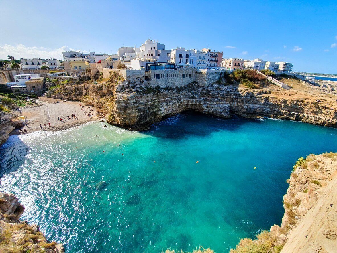 Visiter Les Pouilles dans le Sud de l'Italie : 11 incontournables à faire et à voir 2 polignano a mare italie