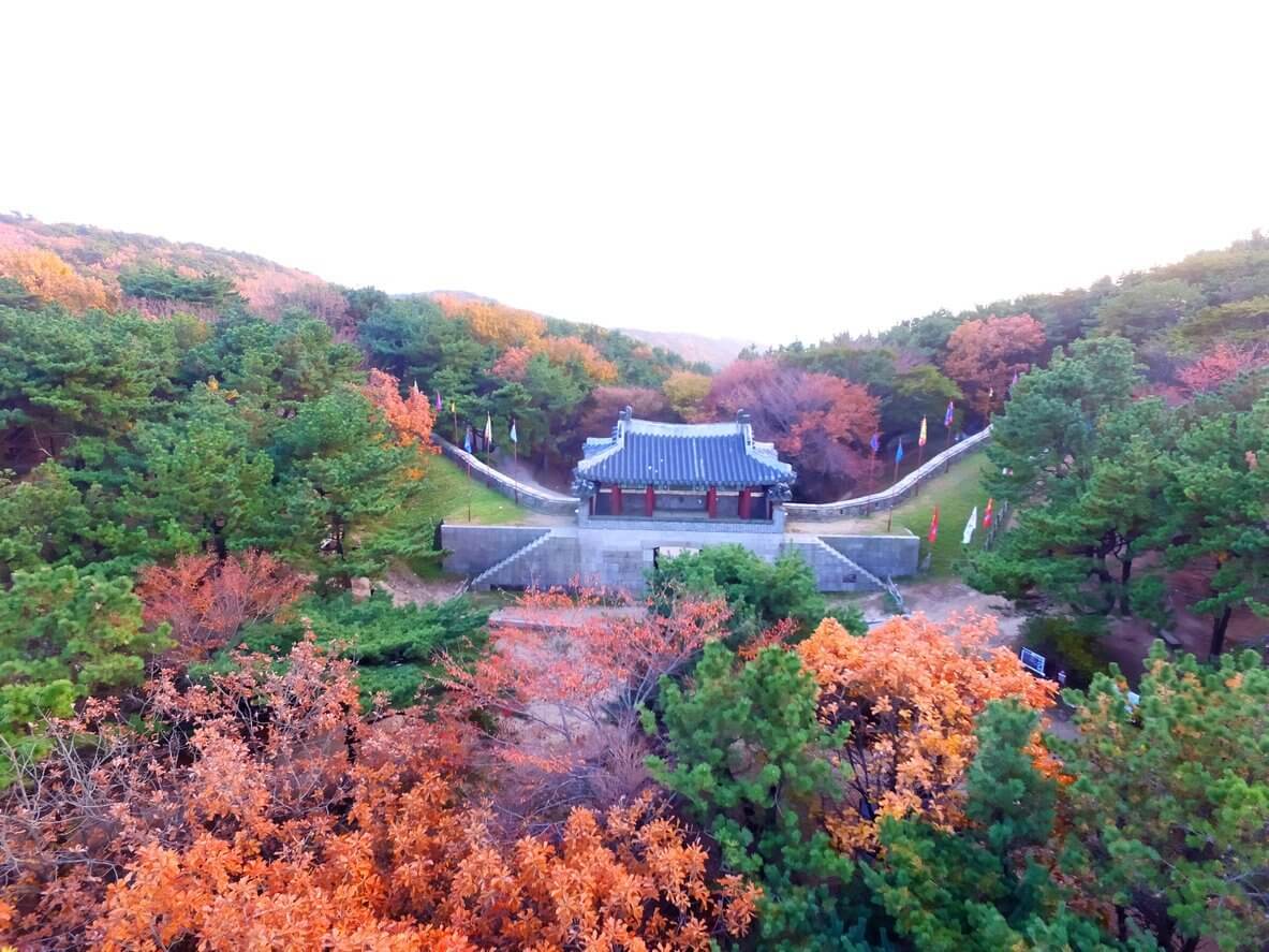 Autumn of Geumjeong Mountain Fortress South Gate, Busan, South Korea, Asia