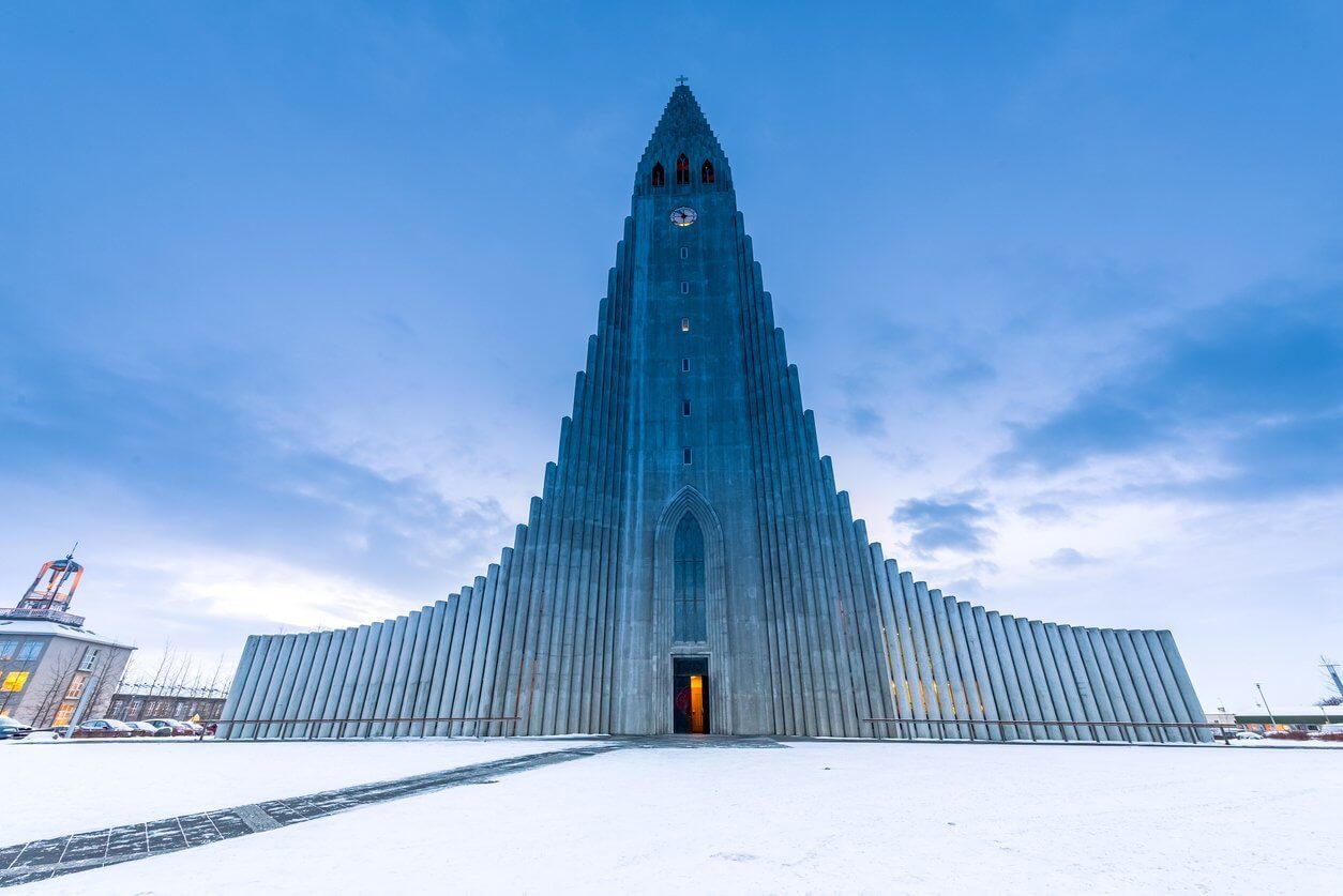 Que faire et que voir à Reykjavik ? Les 9 incontournables à ne pas rater ! 3 cathédrale de reykjavik Islande