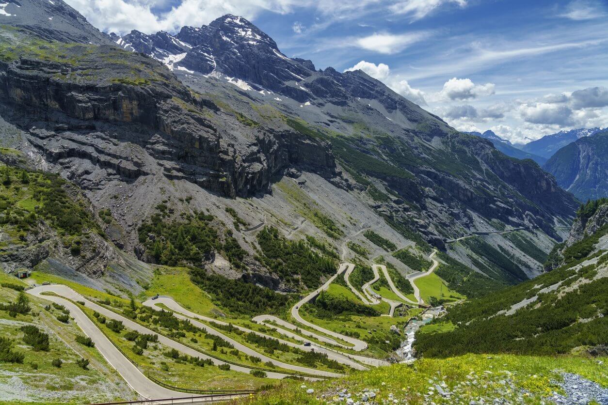 Les plus belles routes du monde : 14 road trips à faire absolument... on the road again ! 7 col de Stelvio, Lombardie