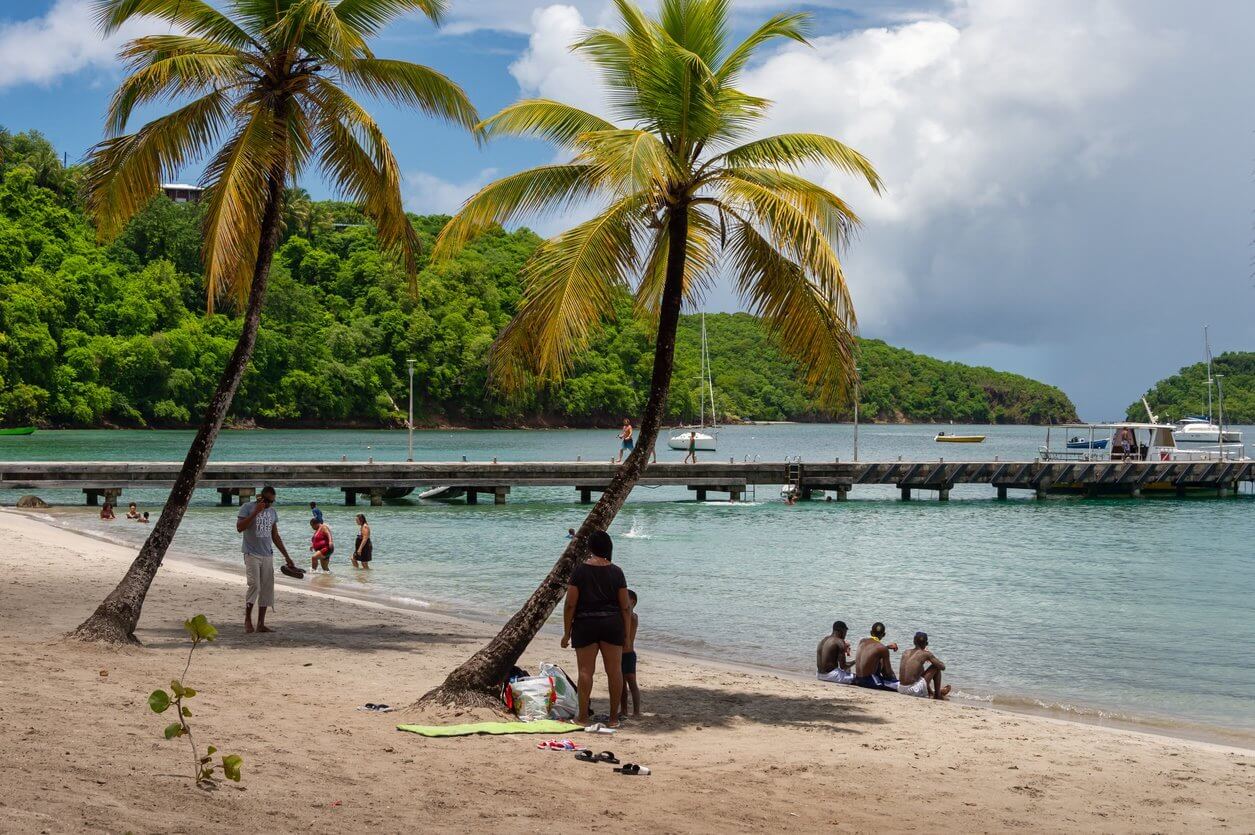 Les 15 meilleures îles à visiter en famille 7 Anse à l'Âne beach in Martinique (2019)