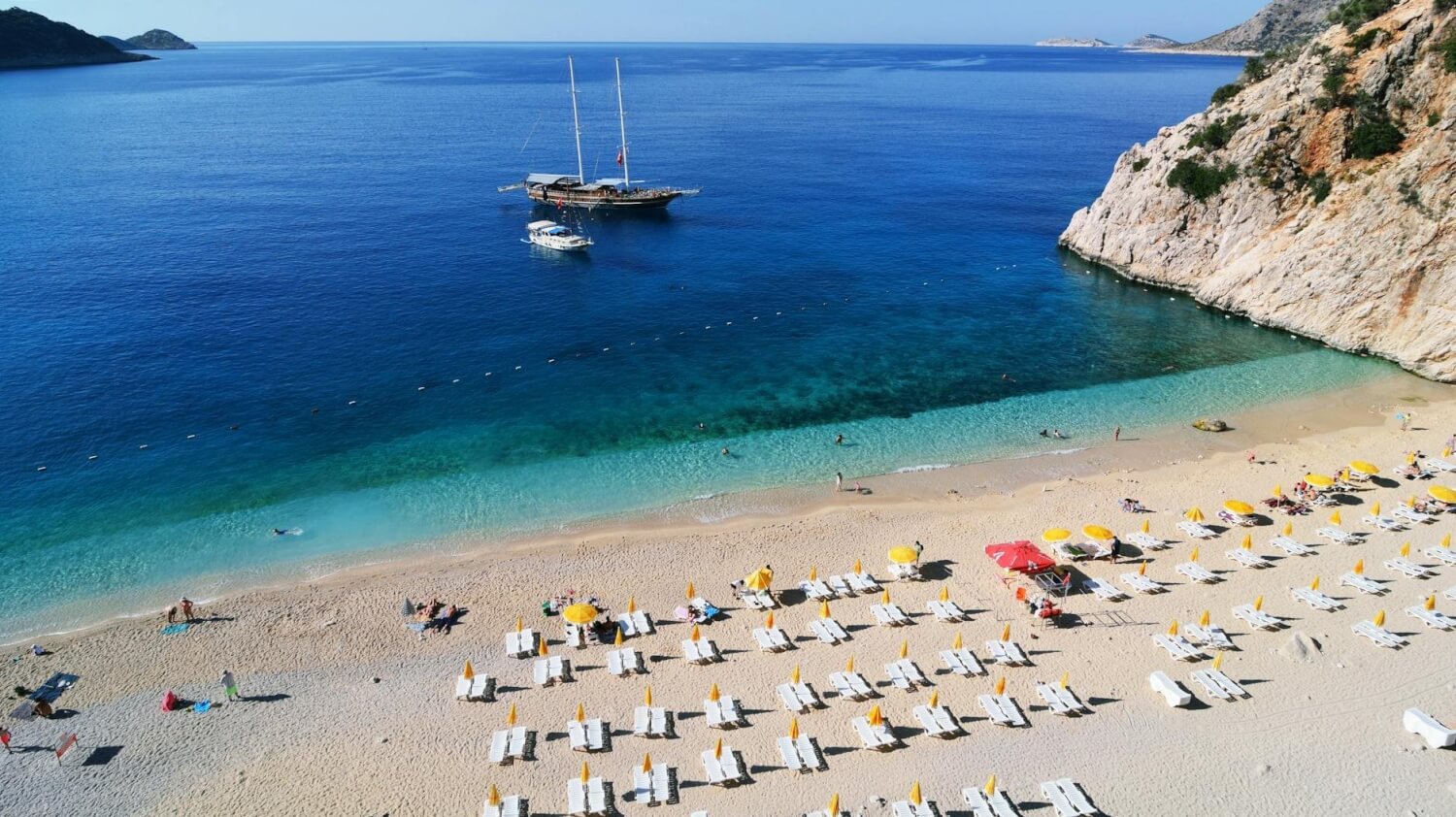 Classement 2025 "Worlds50Beaches" des 50 plus belles plages du monde - et il y en a 2 en France ! 1 scenic view of kaputas beach in antalya turkiye