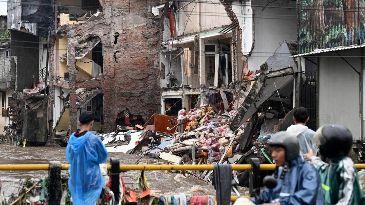 Inondations à Bali et Flores