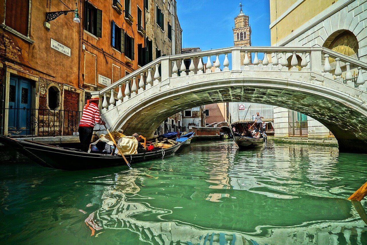 Baignade dans le Grand canal de Venise : un couple lourdement sanctionné ! 1 Grand canal de Venise