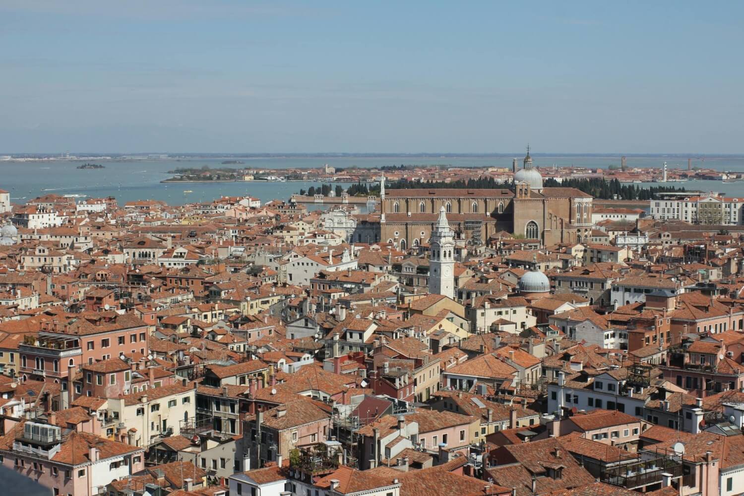Venise 2026 : quand y aller pour échapper (légalement) à la taxe visiteurs ? 1 panorama of venice